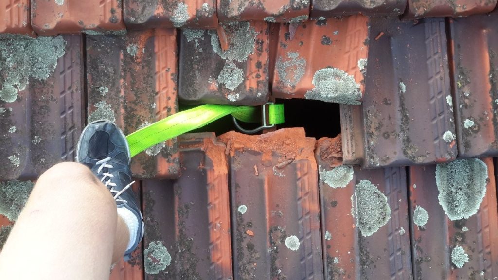 Roof Replacement vs Roof Repair