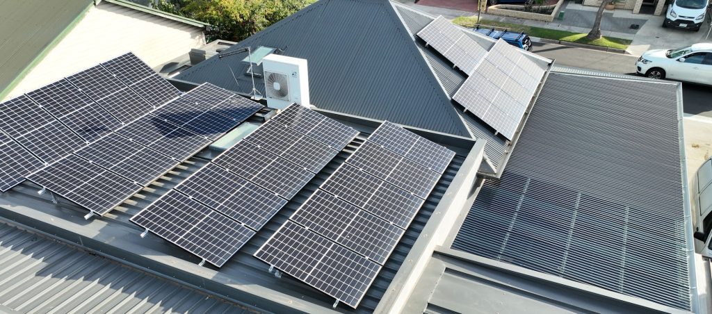 Upgrade roof to Colorbond roof with Solar